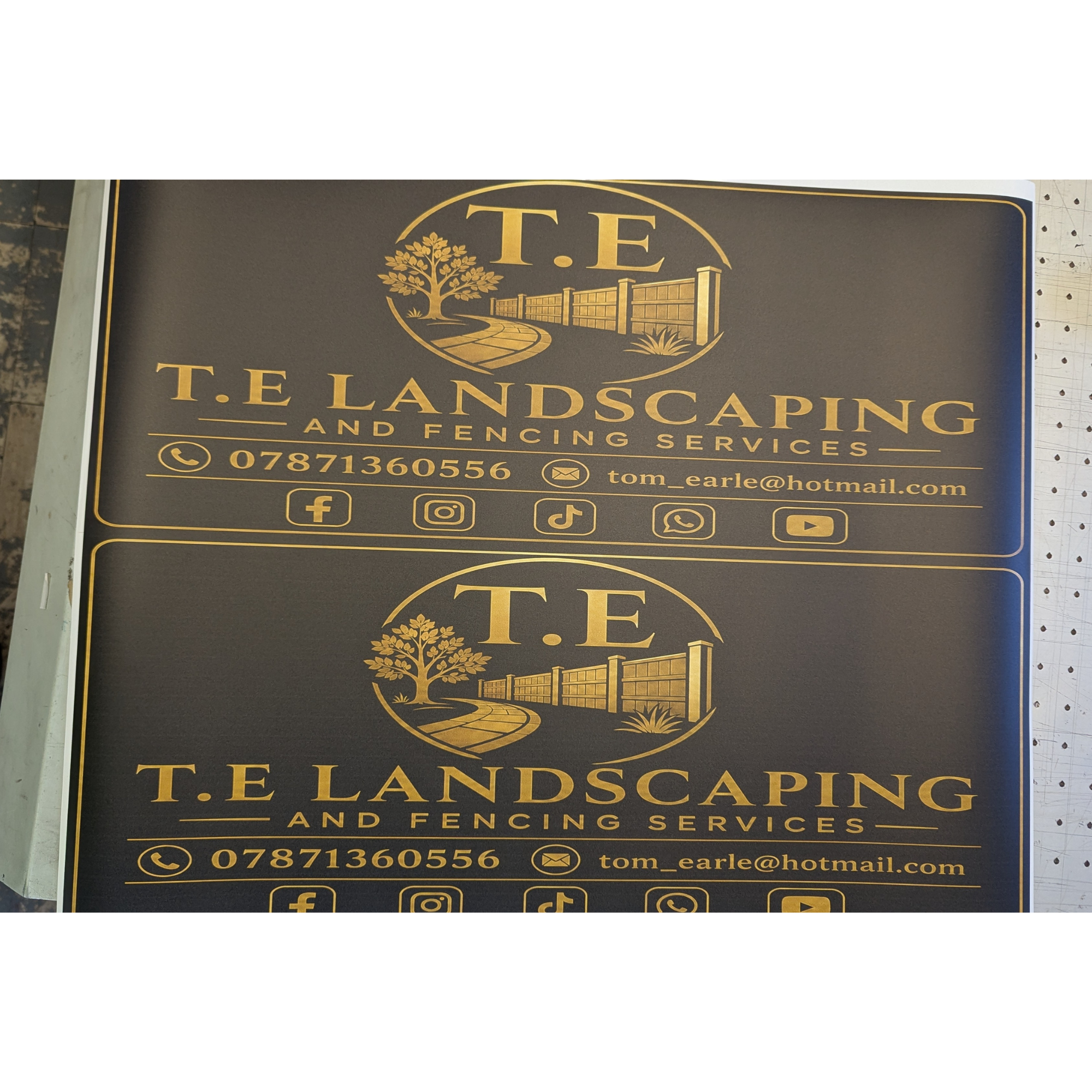 Personalised van magnetic signs